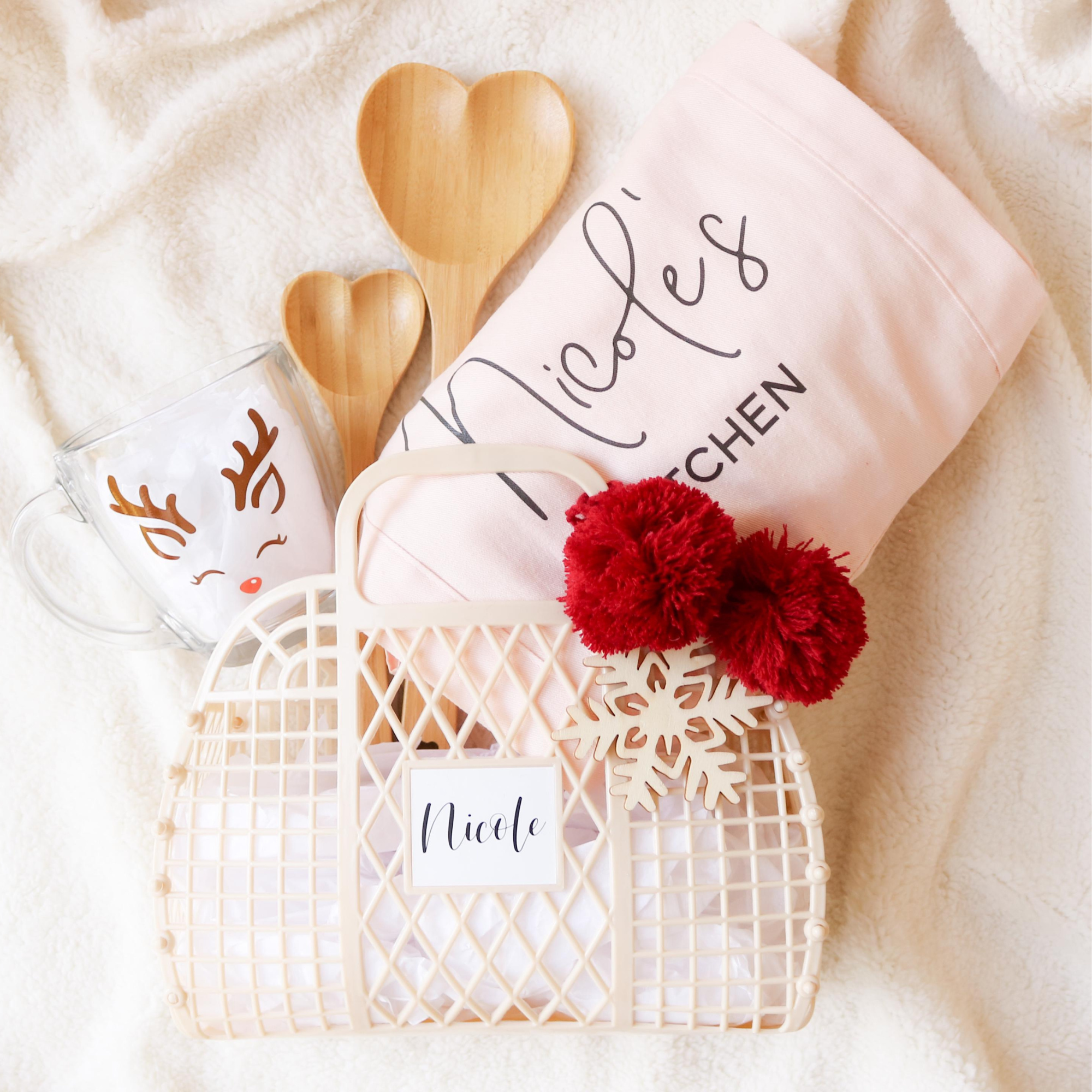 Personalized Name Apron with Ruffled Pockets for Unique & Love | JNSCloth45