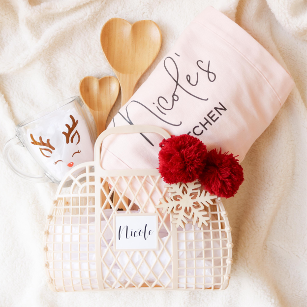 Personalized Name Apron with Ruffled Pockets for Unique & Love | JNSCloth45