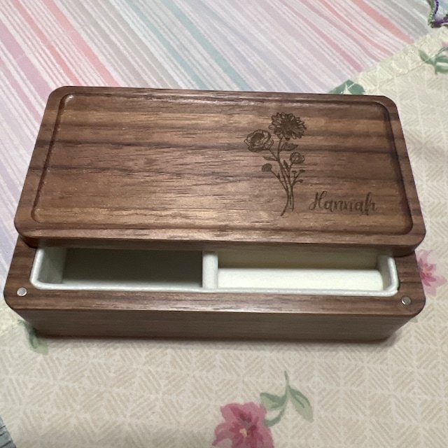 Personalized Birth Flower Wood Jewelry Box for Unique & Love | JNSDec54