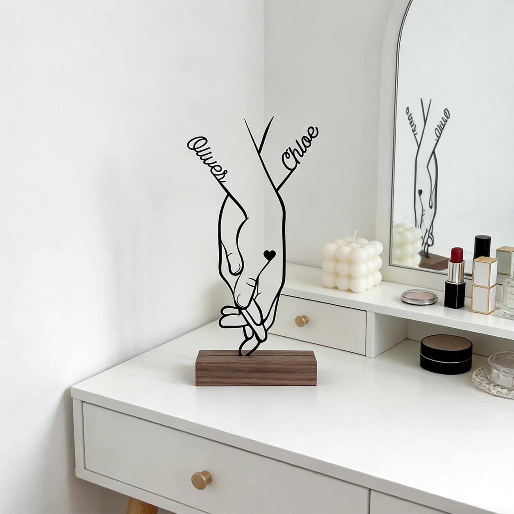 Personalized Name Line Art Holding Hands Couple Sculpture for Unique & Love | JNSDec216