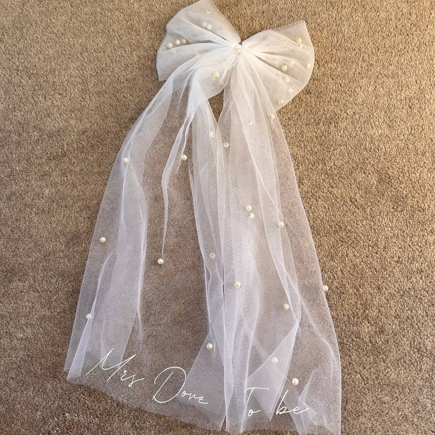 Personalized Monogrammed Bridal Pearl Veil for Hen Party | JNSCloth34
