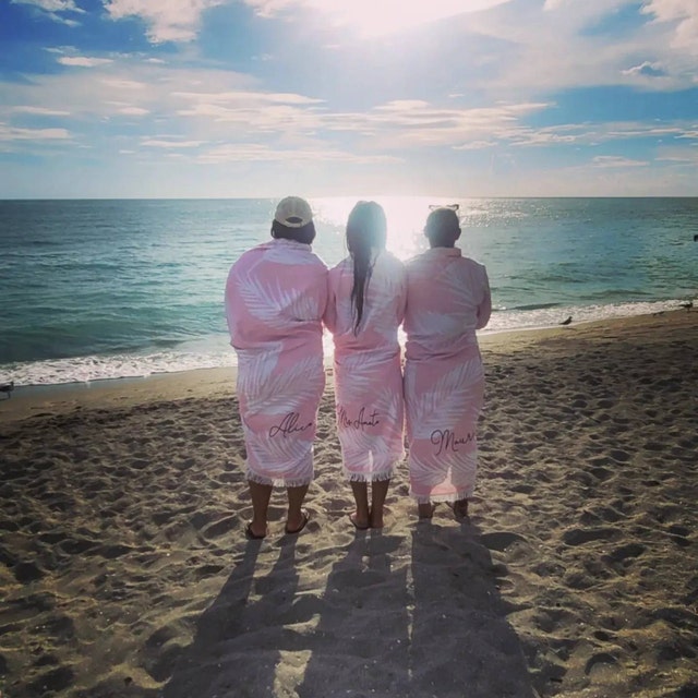 Personalized Tropical Round Beach Towels for Unique & Love | JNSTowel02
