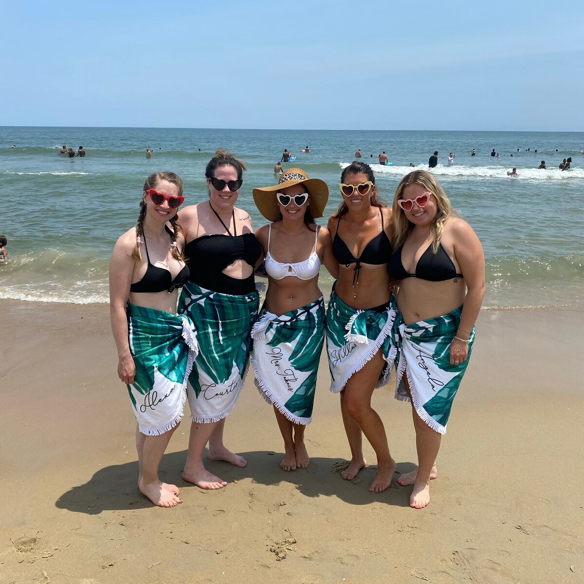 Personalized Tropical Round Beach Towels for Unique & Love | JNSTowel02