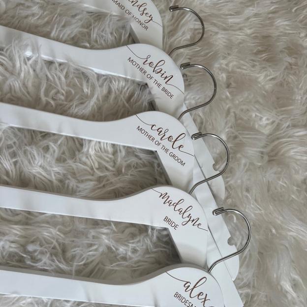 Personalized Wedding Hangers for Unique & Love | JNSDec01