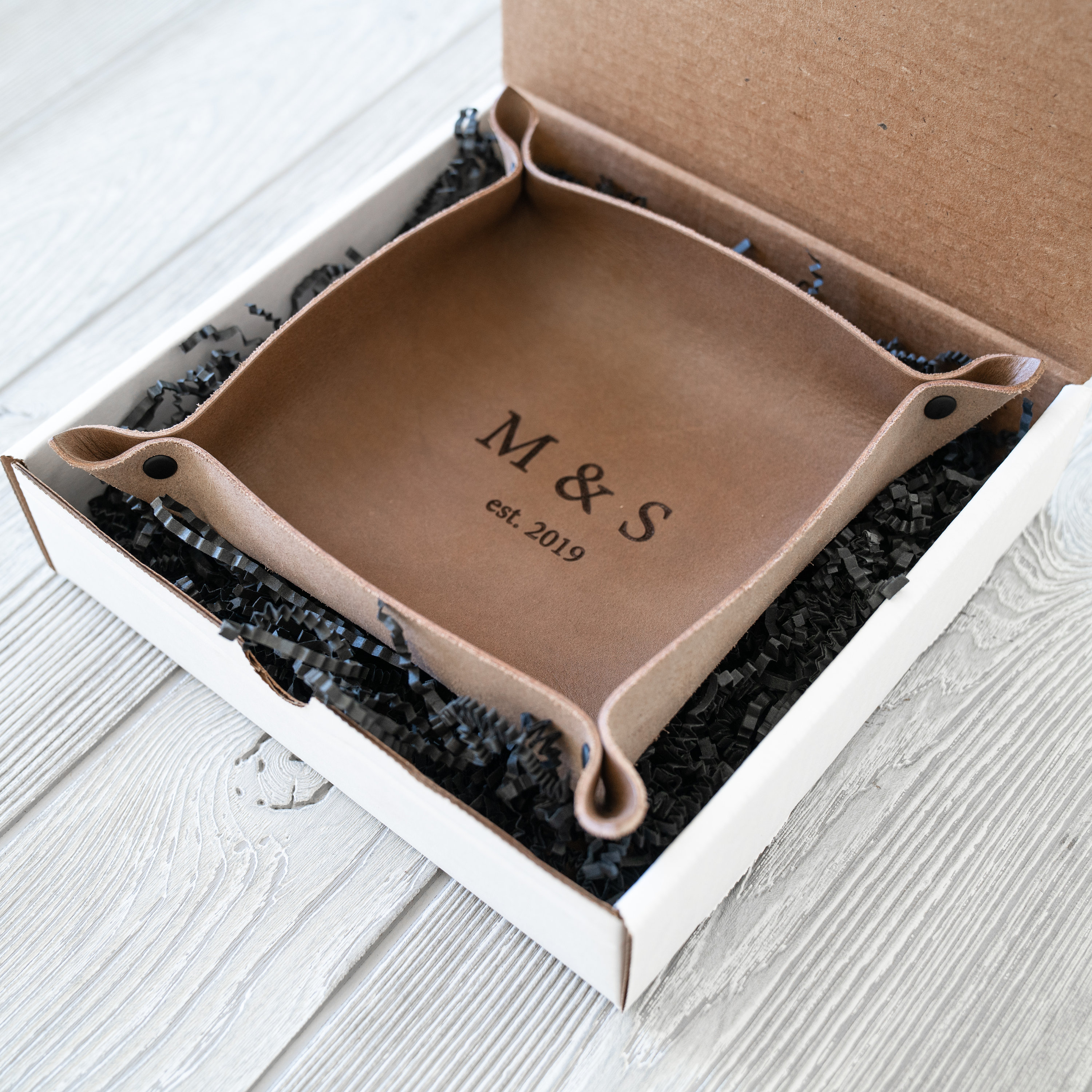 Personalized Leather Tray for Unique & Love | JNSDec27