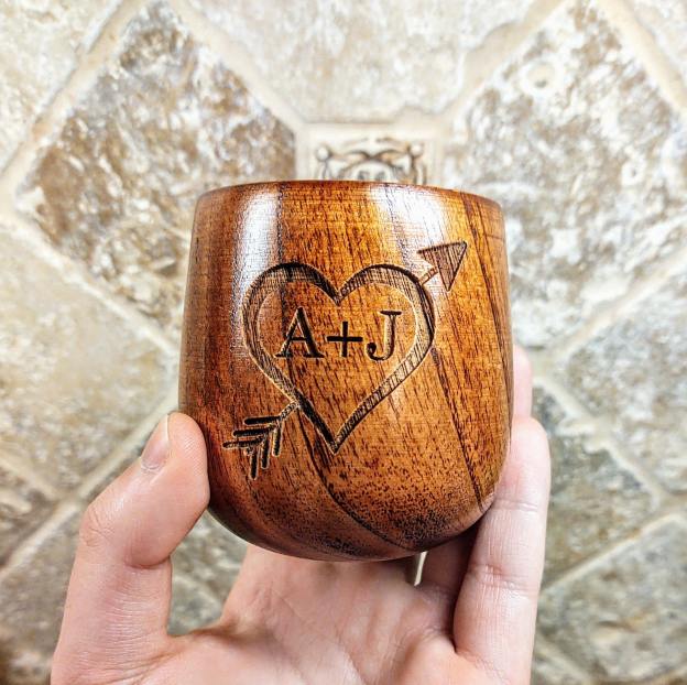 Personalized Valentine's Day Couple Initials Heart Arrow Engraved Wood Cup | JNSBottle05