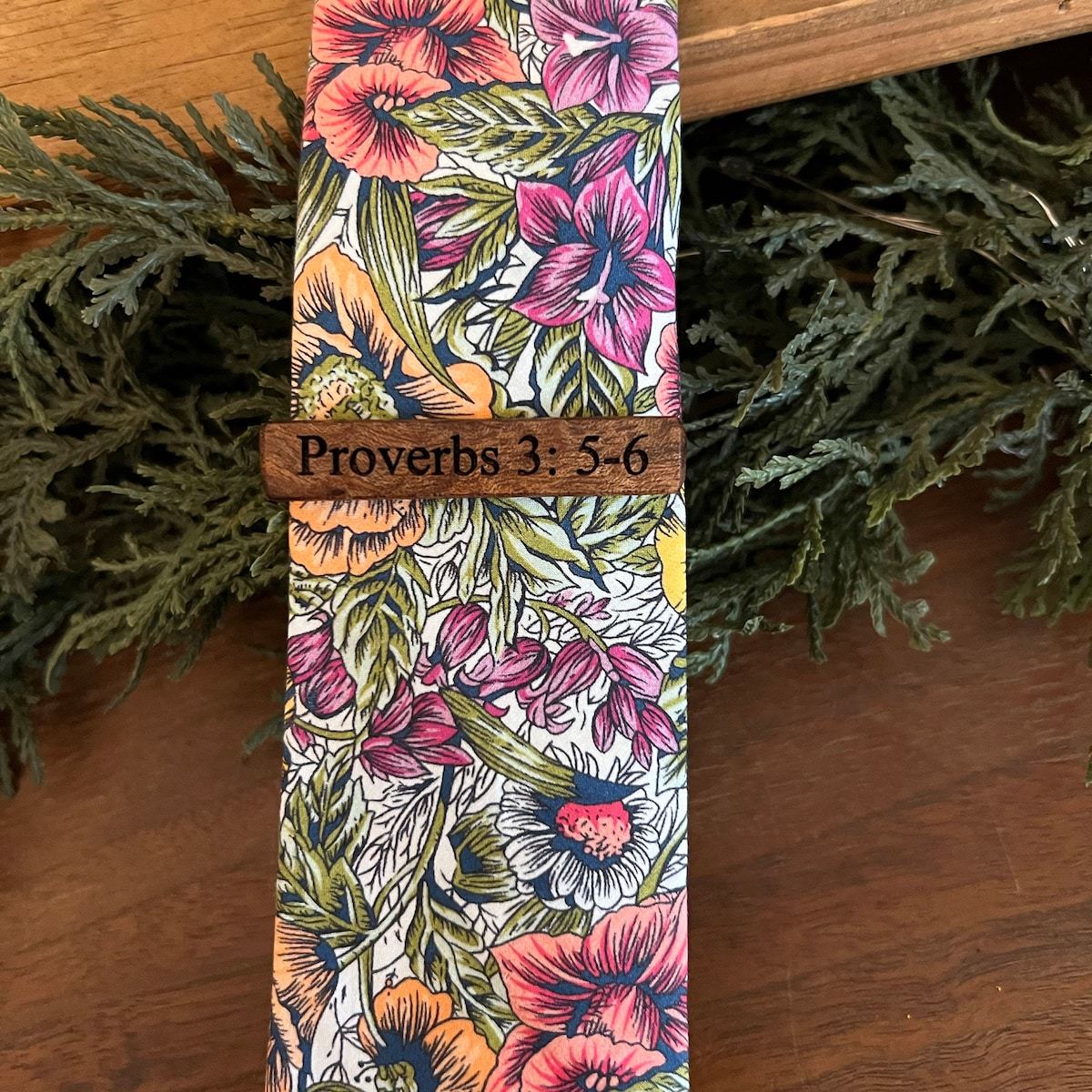 Personalized Wooden Tie Clip for Unique & Love  | JNSDec108