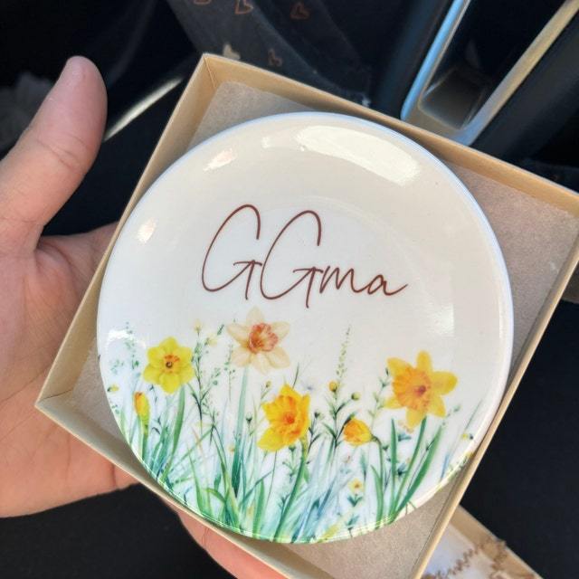 Personalized Birth Month Flower Ring Dish With Name for Unique & Love | JNSDec58