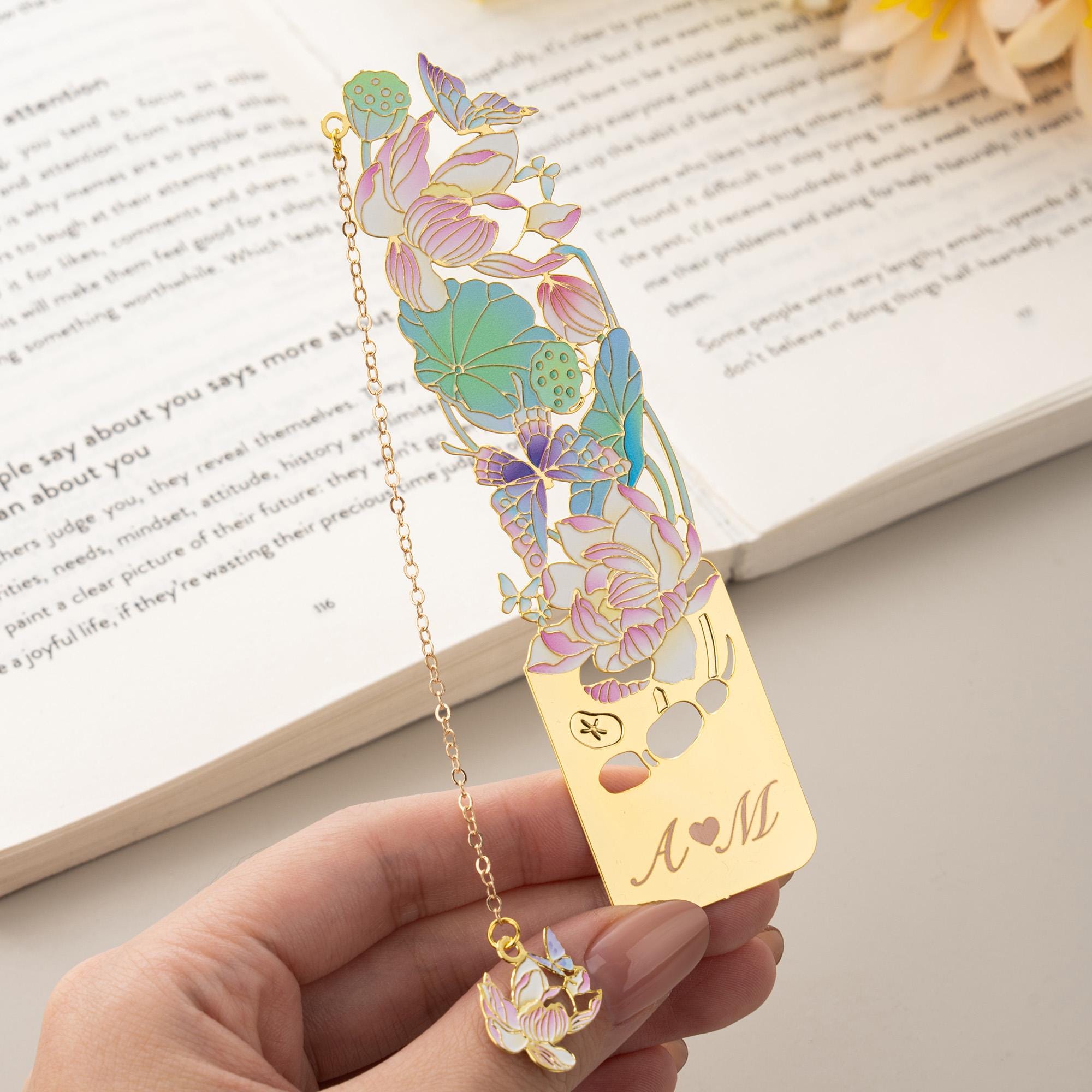 Personalized Birth Flower Butterfly Bookmark with Decorative Chain for Unique and Love | JNSDec230