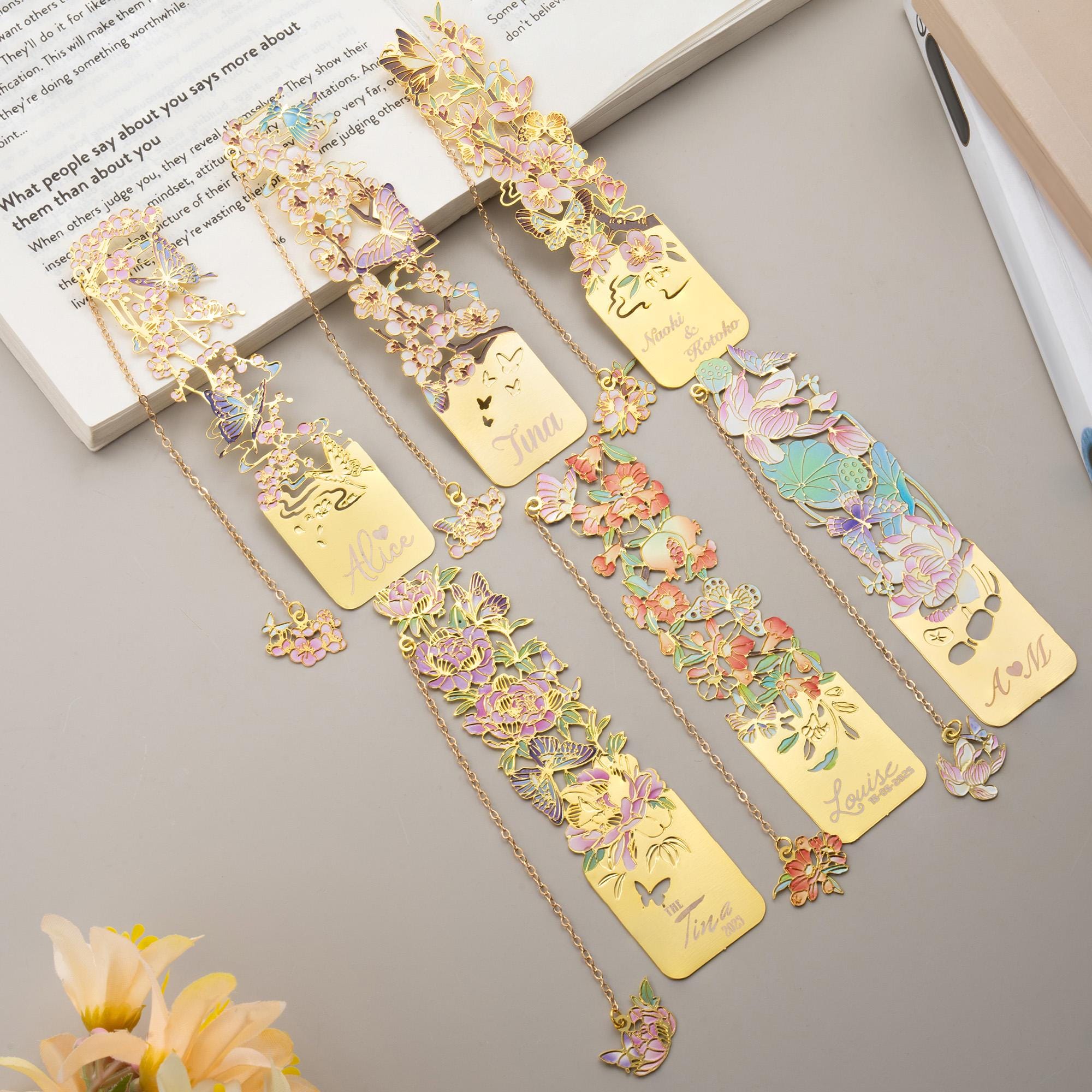 Personalized Birth Flower Butterfly Bookmark with Decorative Chain for Unique and Love | JNSDec230