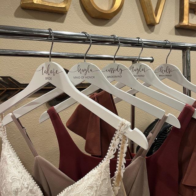 Personalized Wedding Hangers for Unique & Love | JNSDec01