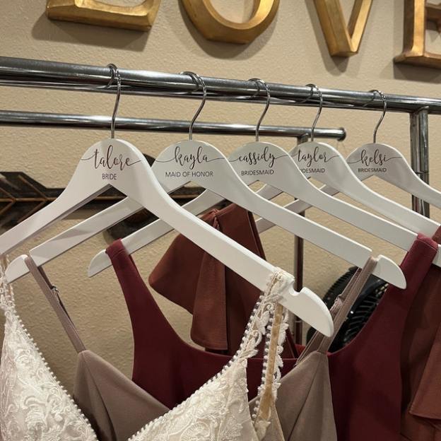 Personalized Wedding Hangers for Unique & Love | JNSDec01