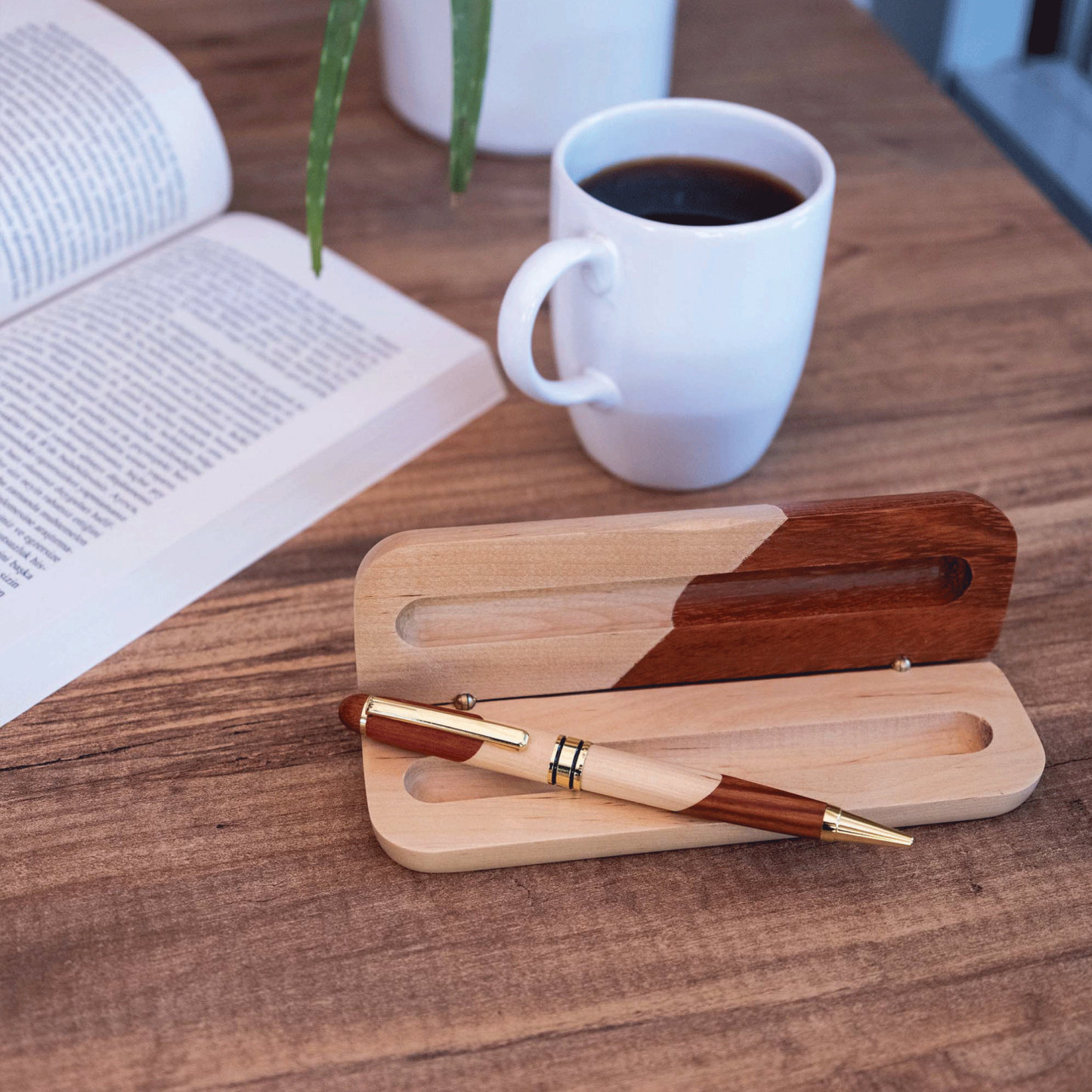 Personalized Monogram Wood Engraved Pen Set | JNSDec94