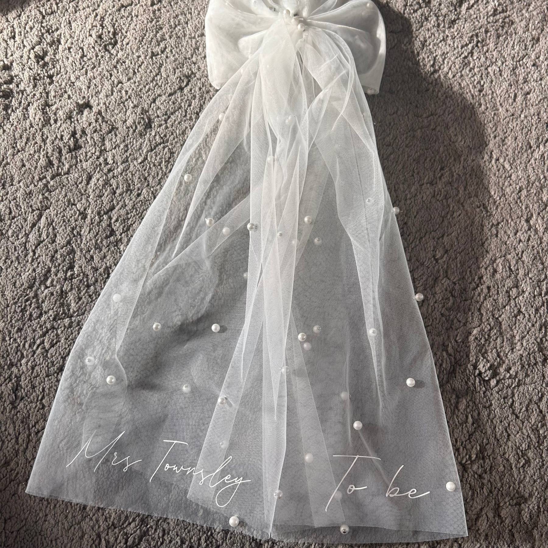 Personalized Monogrammed Bridal Pearl Veil for Hen Party | JNSCloth34