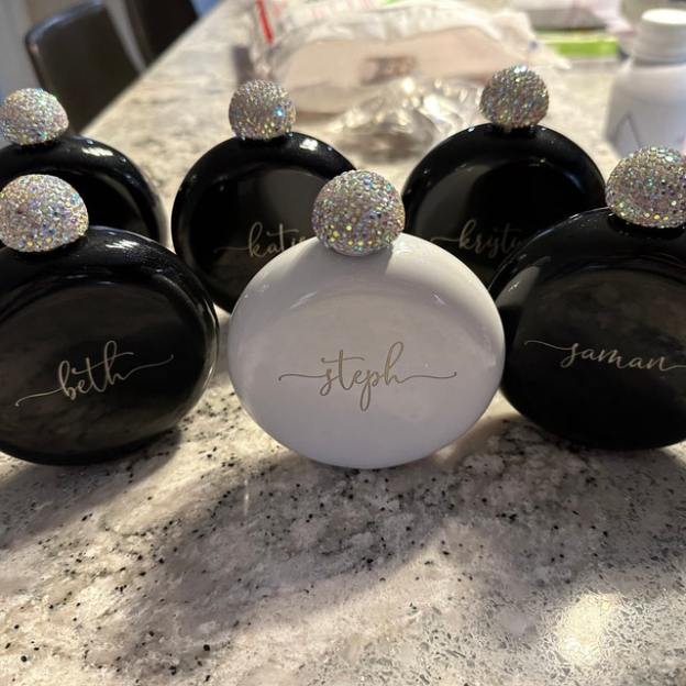 Personalized Round Flasks with Rhinestone Lid for Unique and Love | JNSDec61