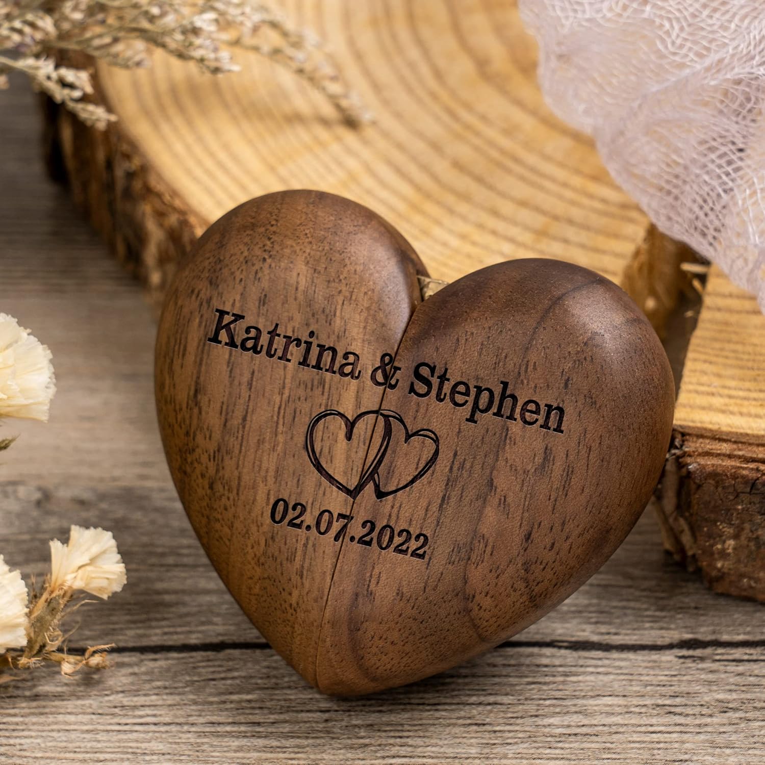 Personalized Name Heart Shaped Wooden Ring Box | JNSCase07