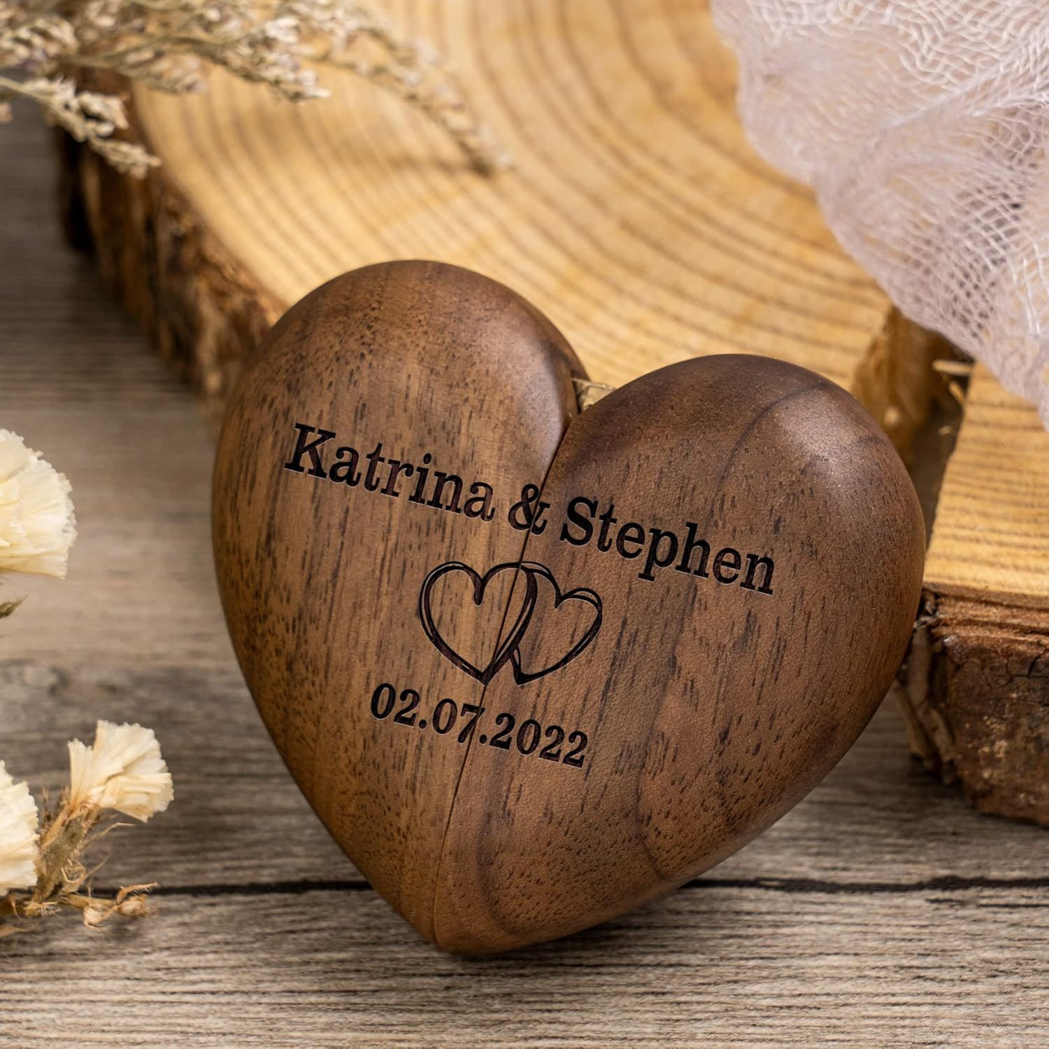 Personalized Name Heart Shaped Wooden Ring Box | JNSCase07