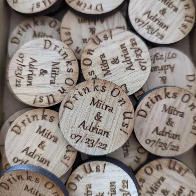 Personalized Wooden Drink Tokens for Wedding & Parties | JNSDec139