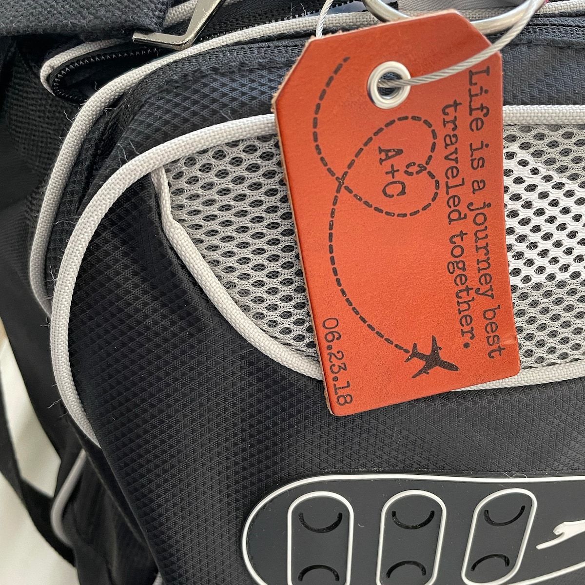 Personalized Leather Luggage Tag for Unique & Love | JNSDec113