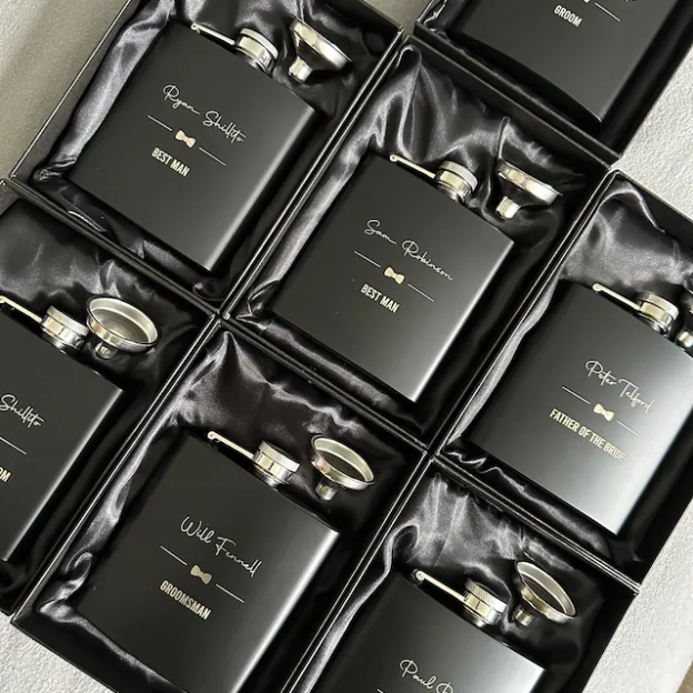 Personalized Engraved Hip Flask for Unique & Love | JNSDec24