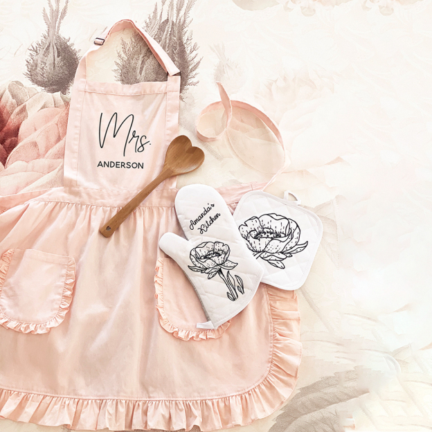 Personalized Name Apron with Ruffled Pockets for Unique & Love | JNSCloth45