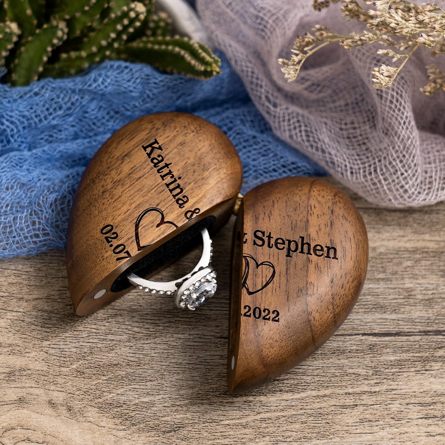 Personalized Name Heart Shaped Wooden Ring Box | JNSCase07
