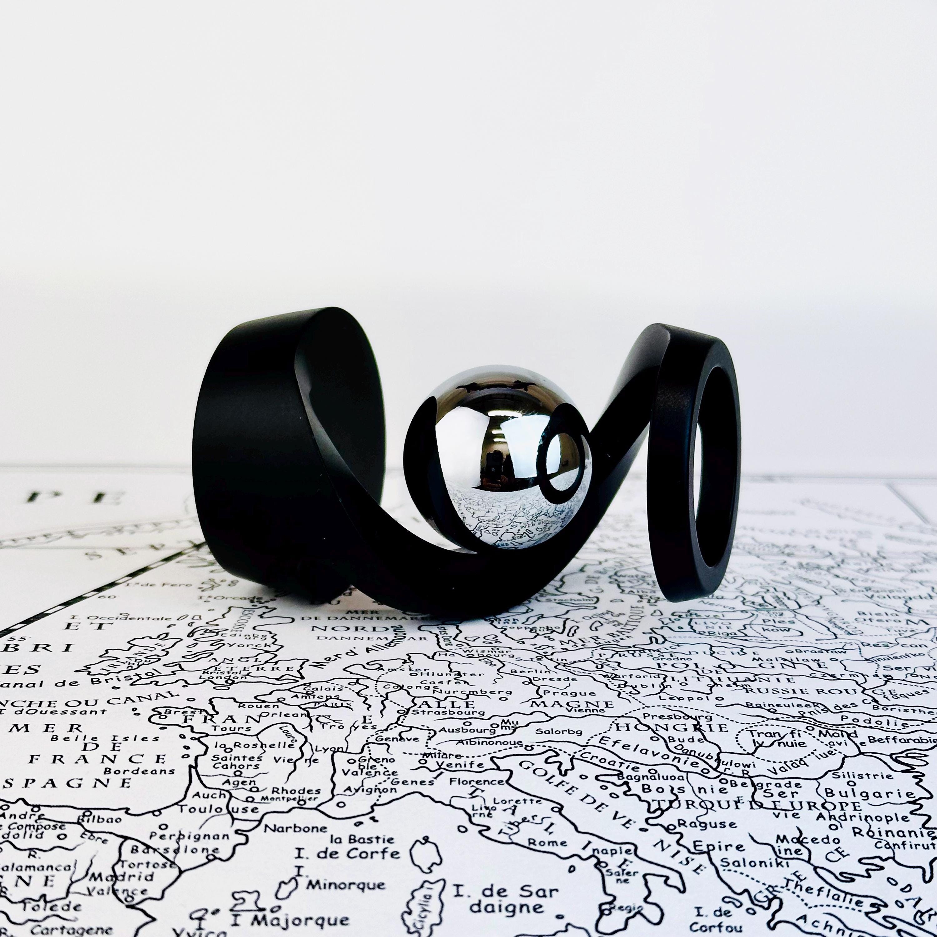 Personalized Name Engraved Suspended Gyroscope Decoration for Unique & Love | JNSDec176