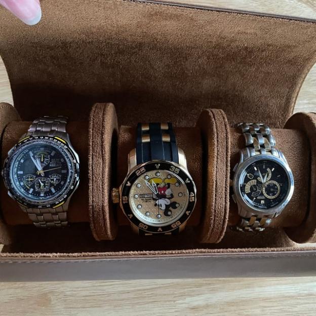  Personalized Leather Watch Case for Unique & Love | JNSBag15