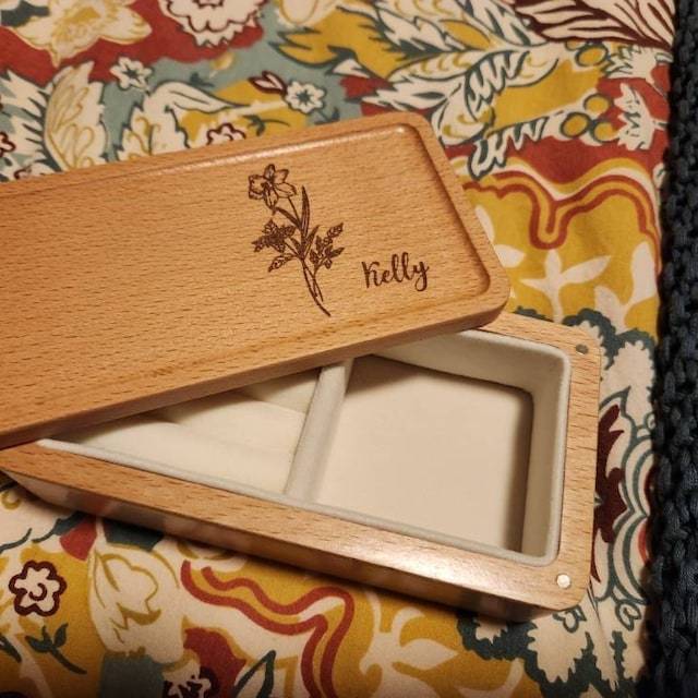 Personalized Birth Flower Wood Jewelry Box for Unique & Love | JNSDec54