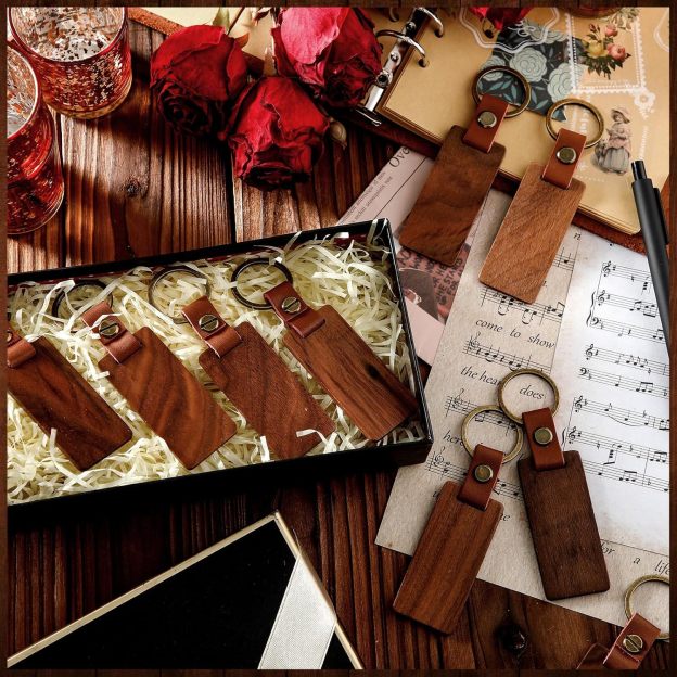 Personalized Wood Couple Keychain for Unique & Love | JNSDec114