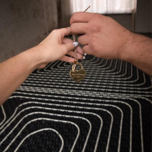 Personalized Love Lock with Engraving for Unique & Love | JNSDec51