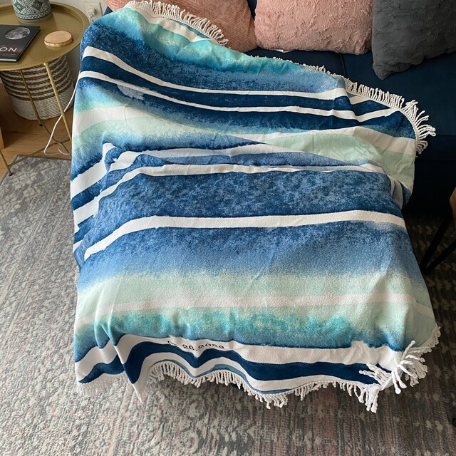Personalized Ombre Stripes Round Beach Towels for Unique & Love | JNSTowel03