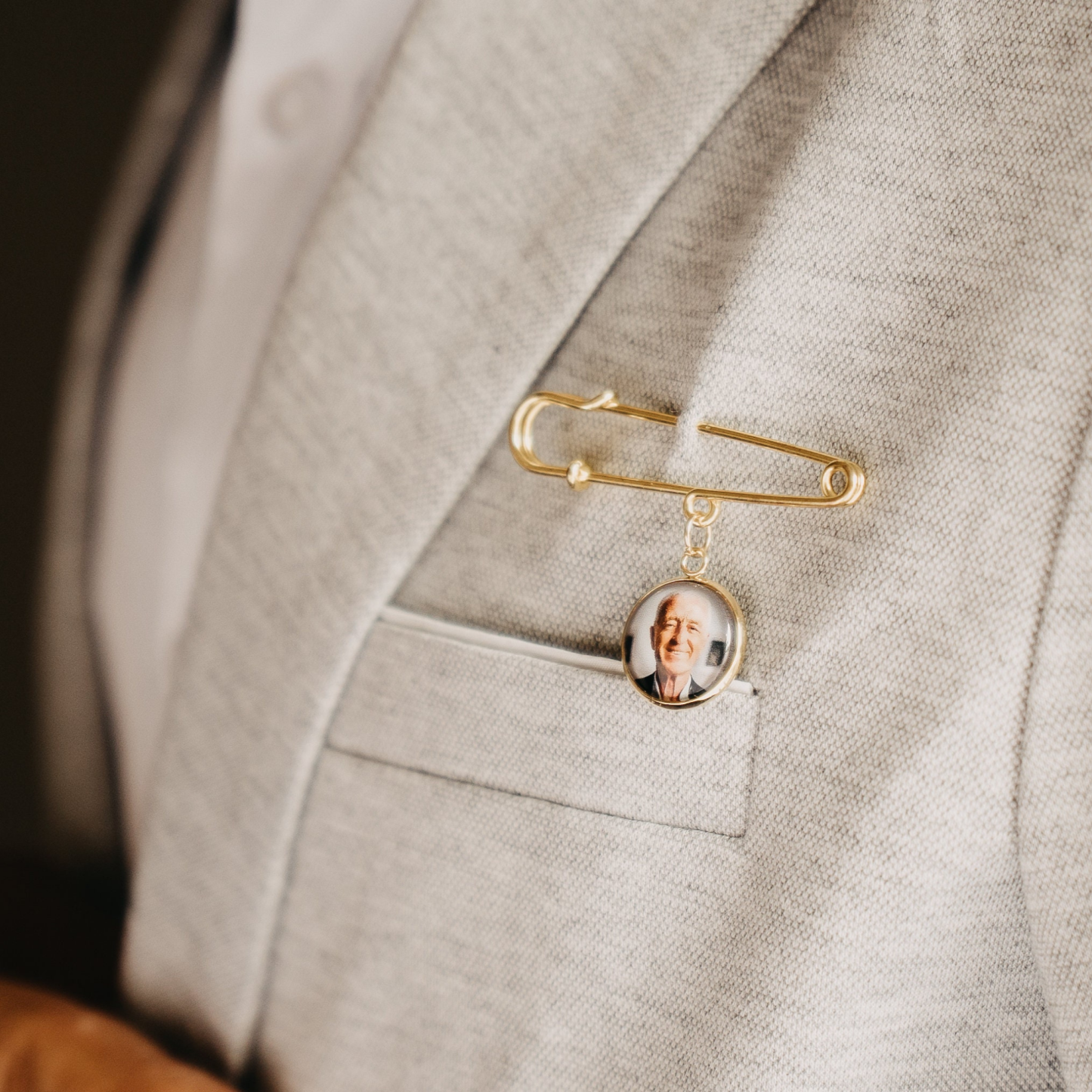 Personalized Photo Boutonniere Lapel Pin for Unique & Love | JNSDec156