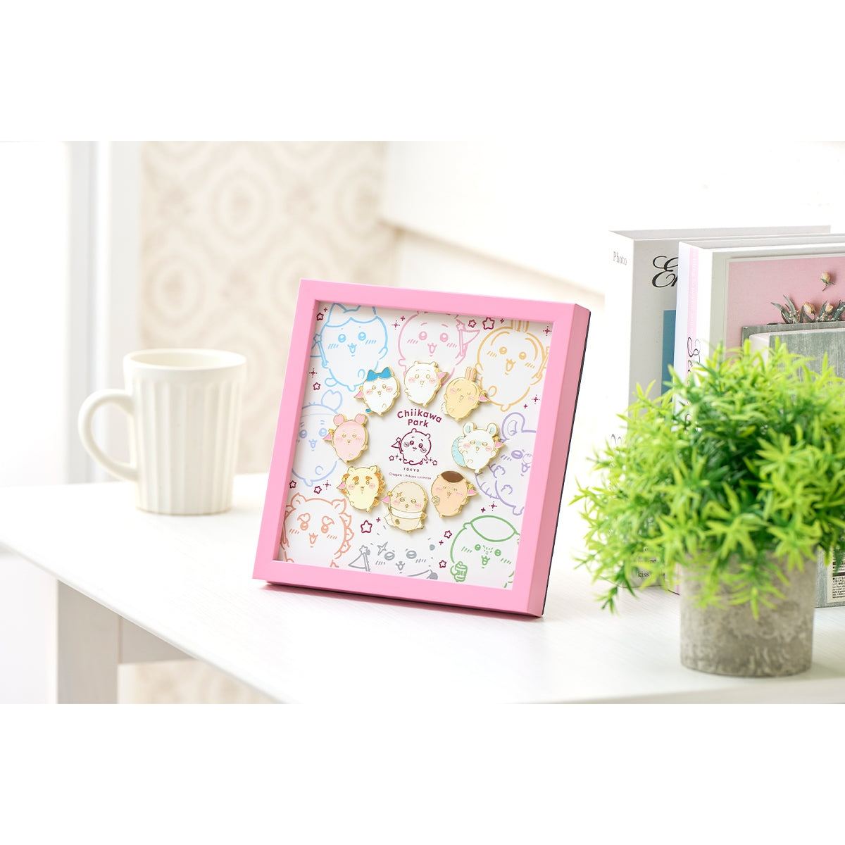 [Pre-order] "Chiikawa" Chiikawa Park Picture Frame Pin Badge Set