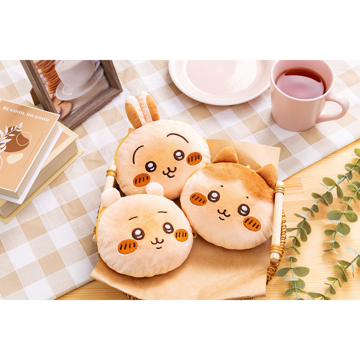 [Pre-order] "Chiikawa" Chiikawa Bakery Bread-like Face Pouch - Chiikawa