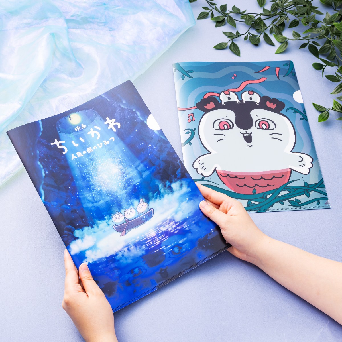 [Pre-order] Chiikawa Movie Chiikawa Metal Clear File - Key Visual