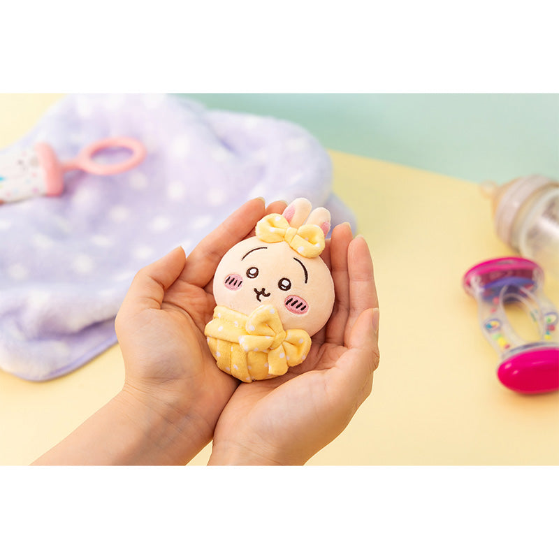 [Pre-order] "Chiikawa" Kyutto Swaddled Mini Plush Mascot - Chiikawa