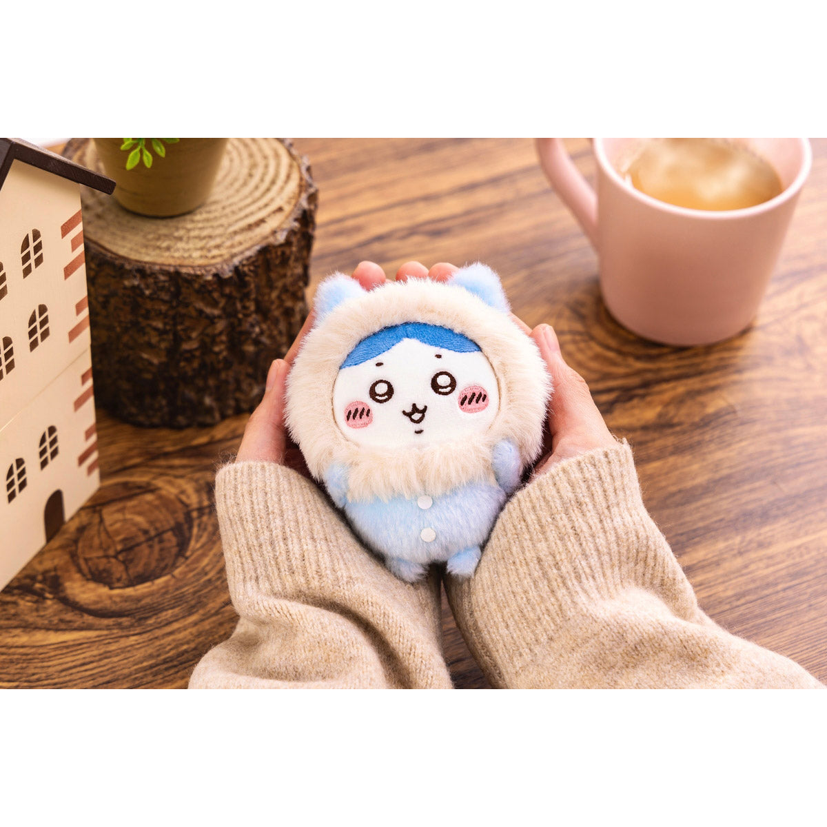 [Pre-order] "Chiikawa" Chiikawa Fluffy Pajama Mascot Plush - ちいかわ Chiikawa
