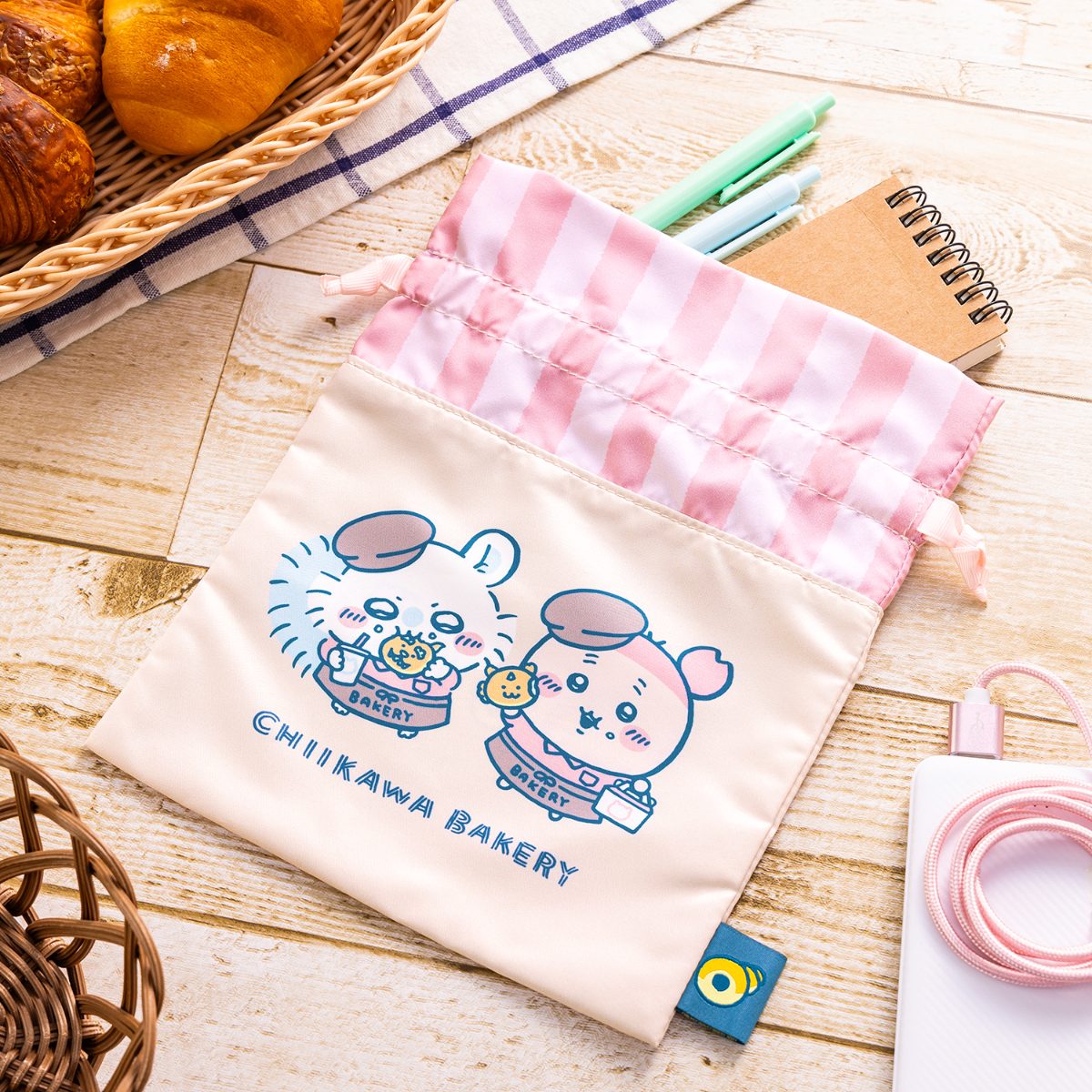 [Pre-order] "Chiikawa" Chiikawa Bakery drawstring bag - Momonga and Furuhonya