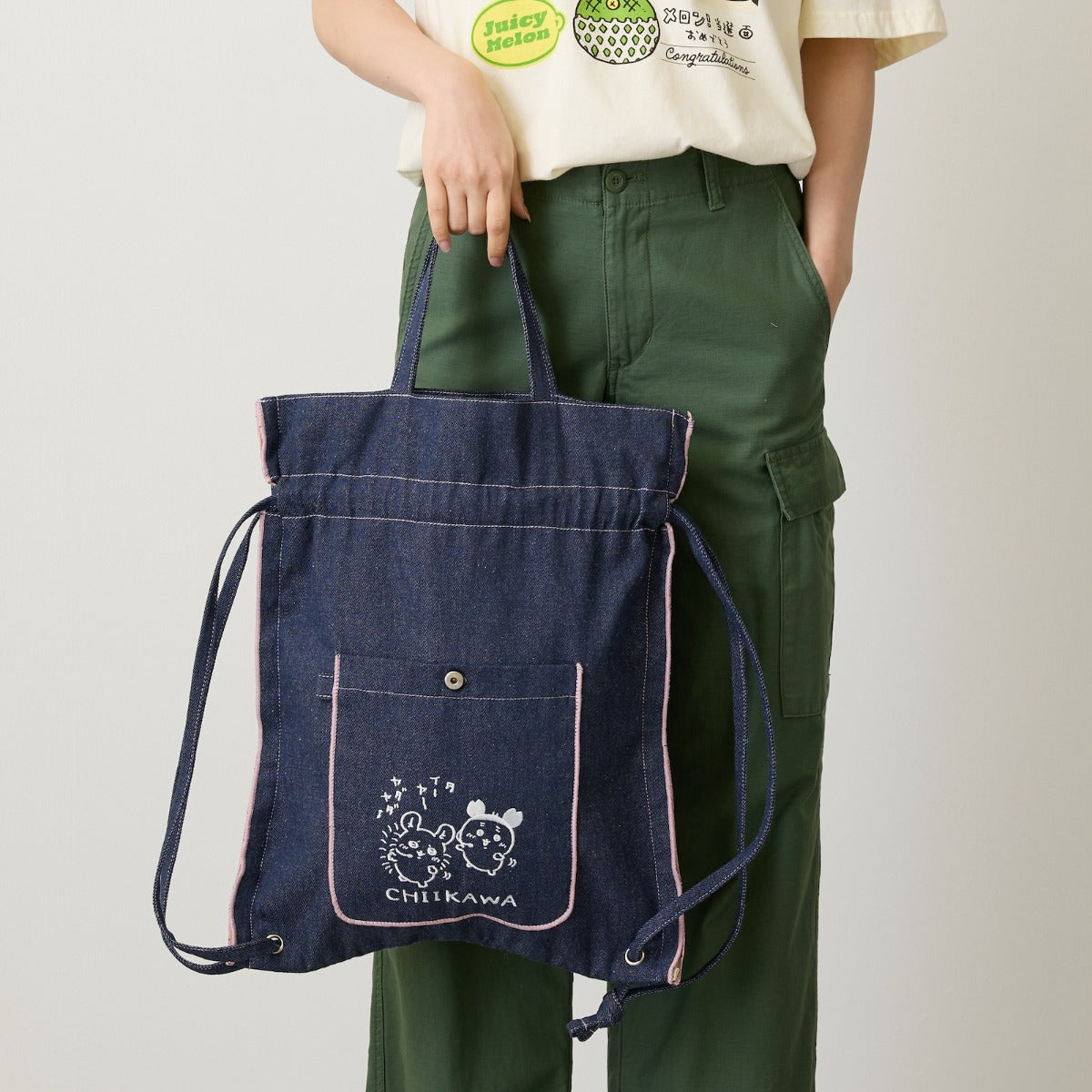 [Pre-order] "Chiikawa" Chiikawa Denim drawstring bag - Dance (Momonga & Furuhonya)