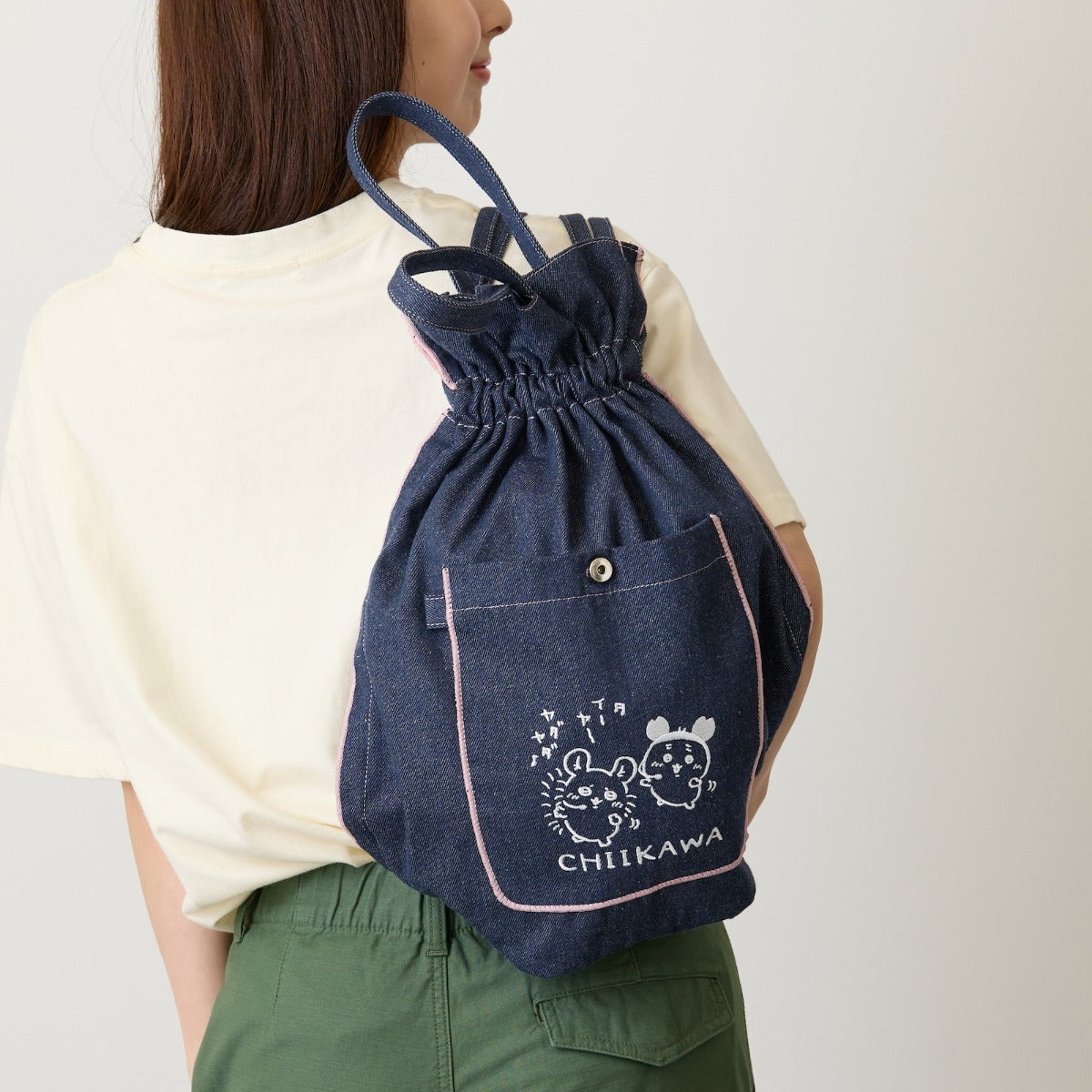 [Pre-order] "Chiikawa" Chiikawa Denim drawstring bag - Dance (Momonga & Furuhonya)