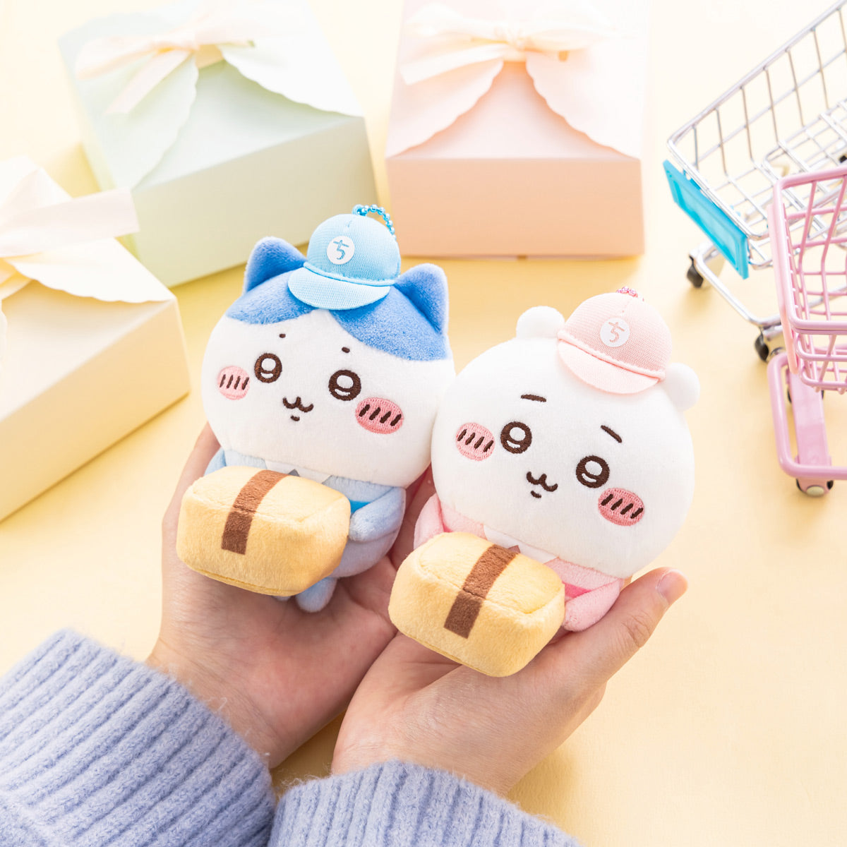 [In stock] "Chiikawa" Chiikawa Market Deliveryman Plush Mascot - Usagi