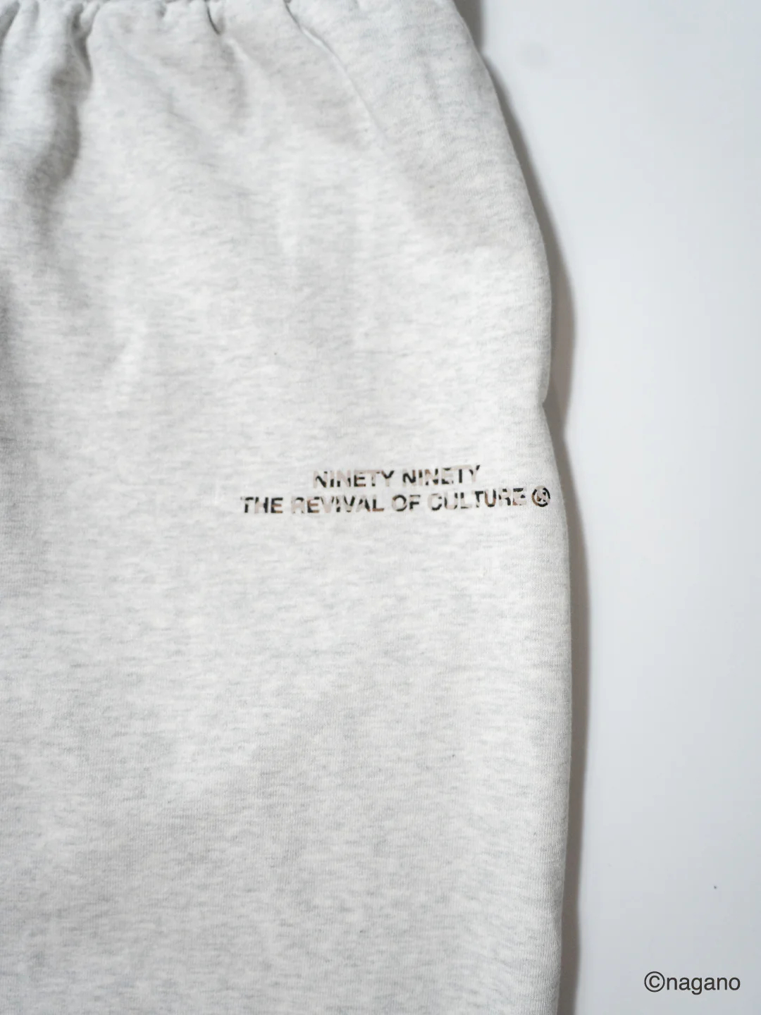 [Pre-order] 9090 ×Chiikawa Gal NINETY G Logo Sweat Pants - Momonga