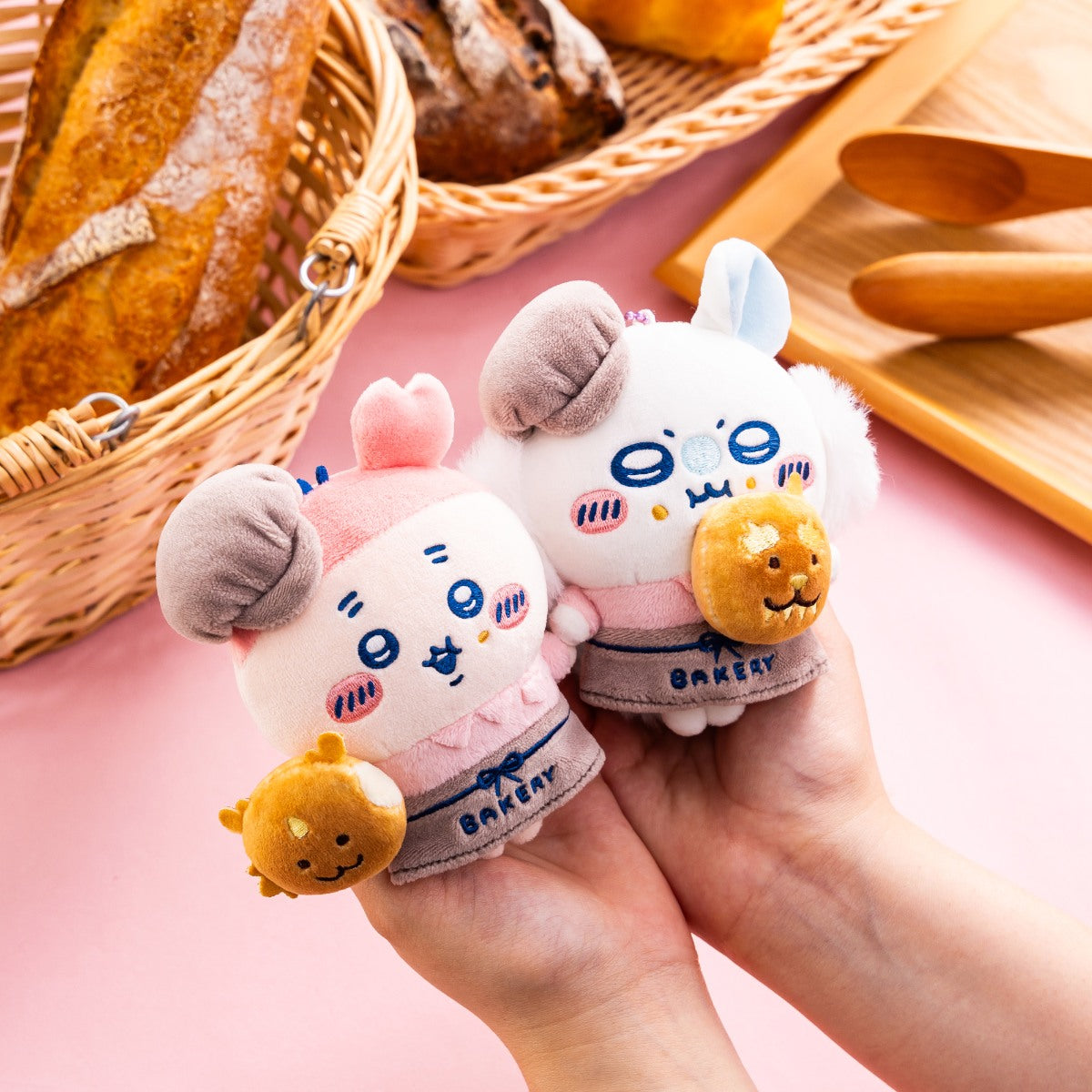 [Pre-order] "Chiikawa" Chiikawa Bakery Staff Plush mascot - Momonga