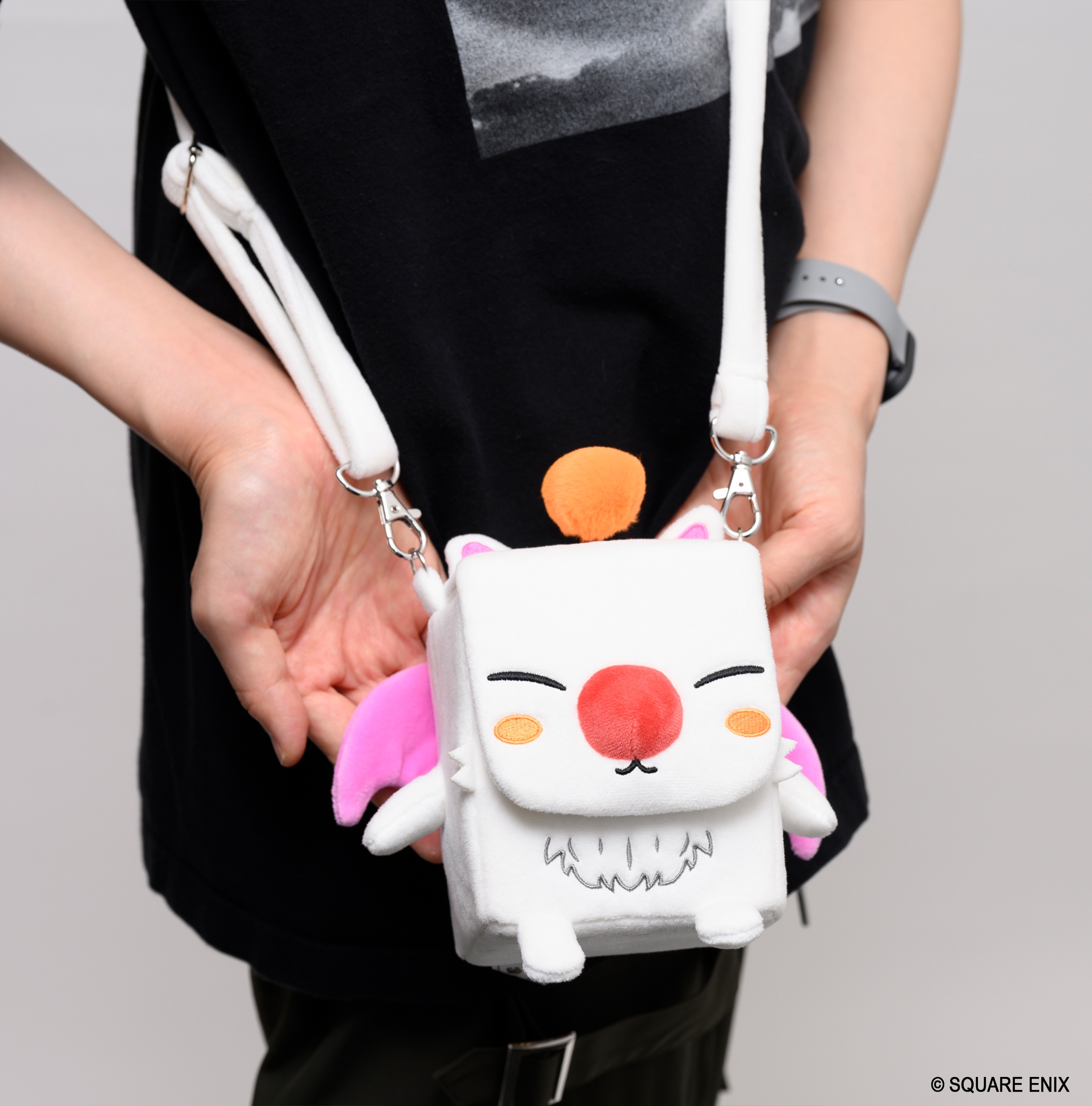 "Final Fantasy" Fluffy Sling Deck Box Moogle