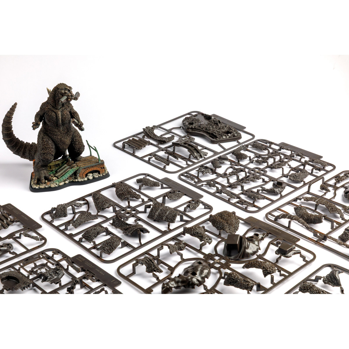 ARTPLA SCULPTURE WORKS "Godzilla" Godzilla Re: Imagination