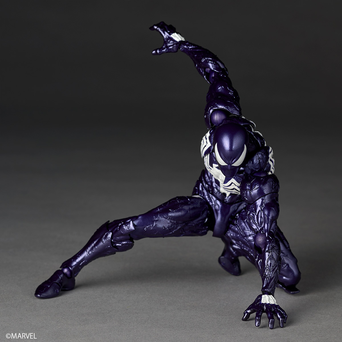 Revoltech Amazing Yamaguchi Symbiote Spider-Man (Purple Ver.)