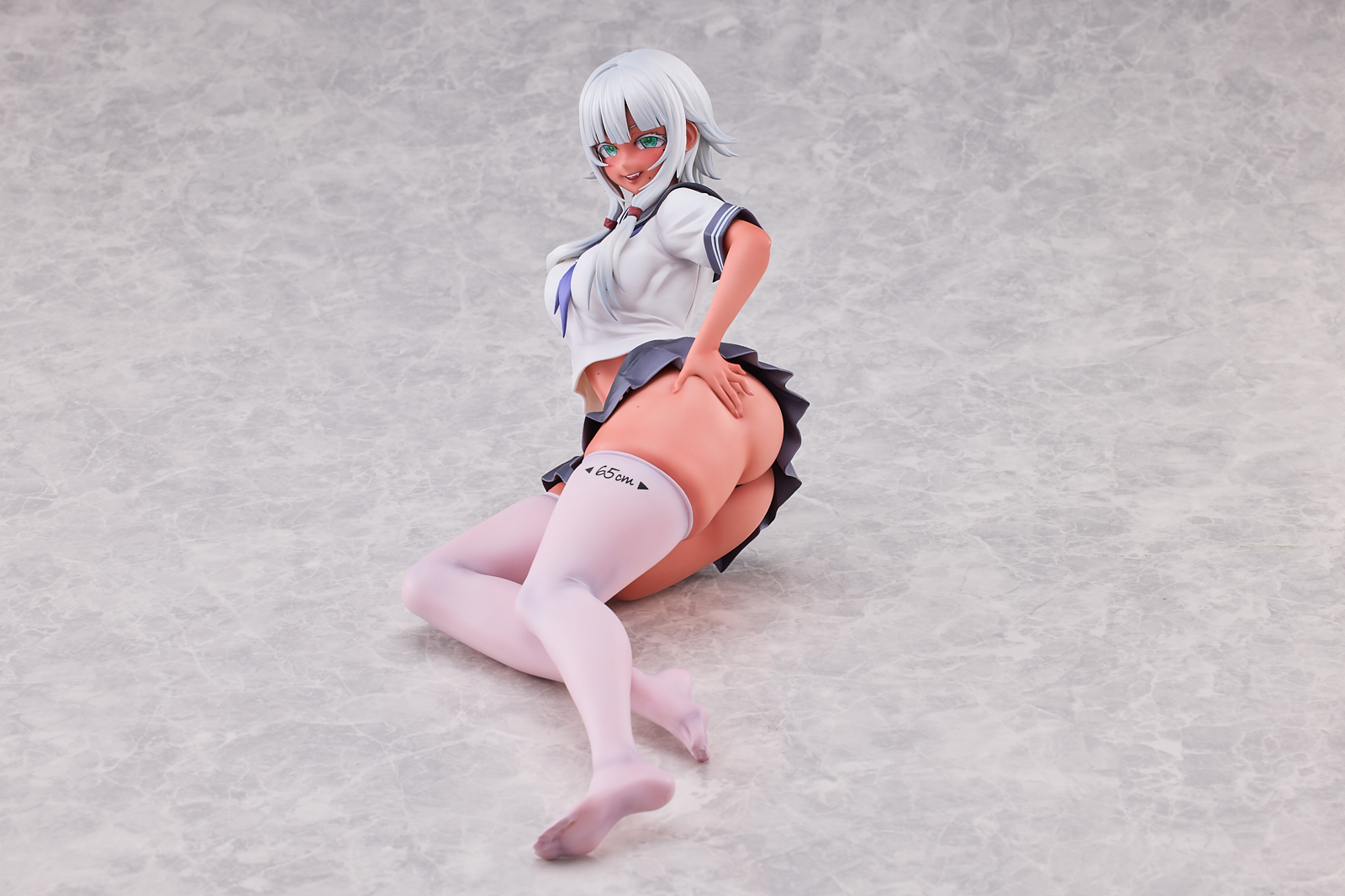 MAGI ARTS A WORLD WHERE THICK LEGS ARE STATUS AIZA LAURA 1/5 SCALE FIGURE
