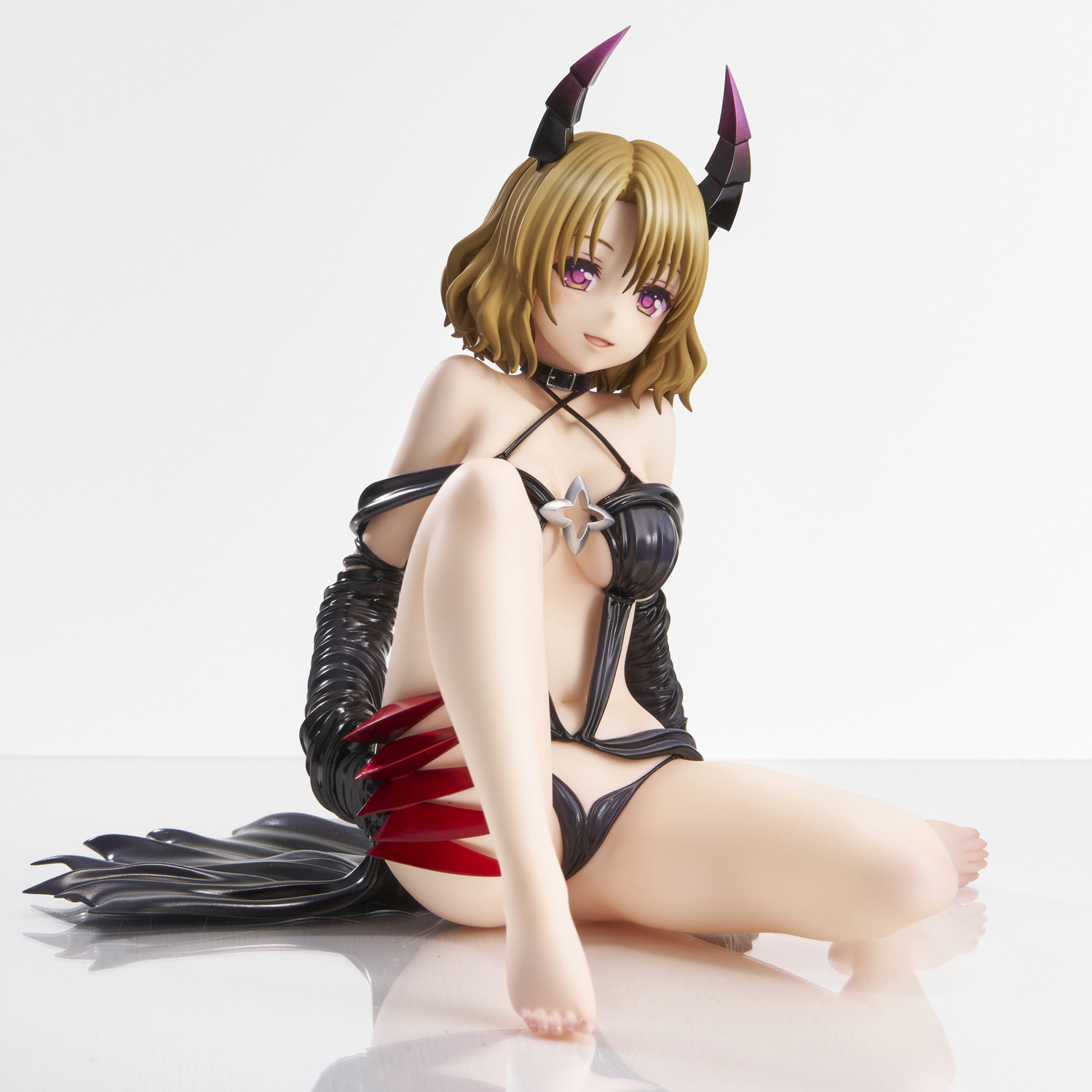 "To Love-Ru Darkness" Momioka Risa Darkness Ver. 1/6 Renewal Package Ver.