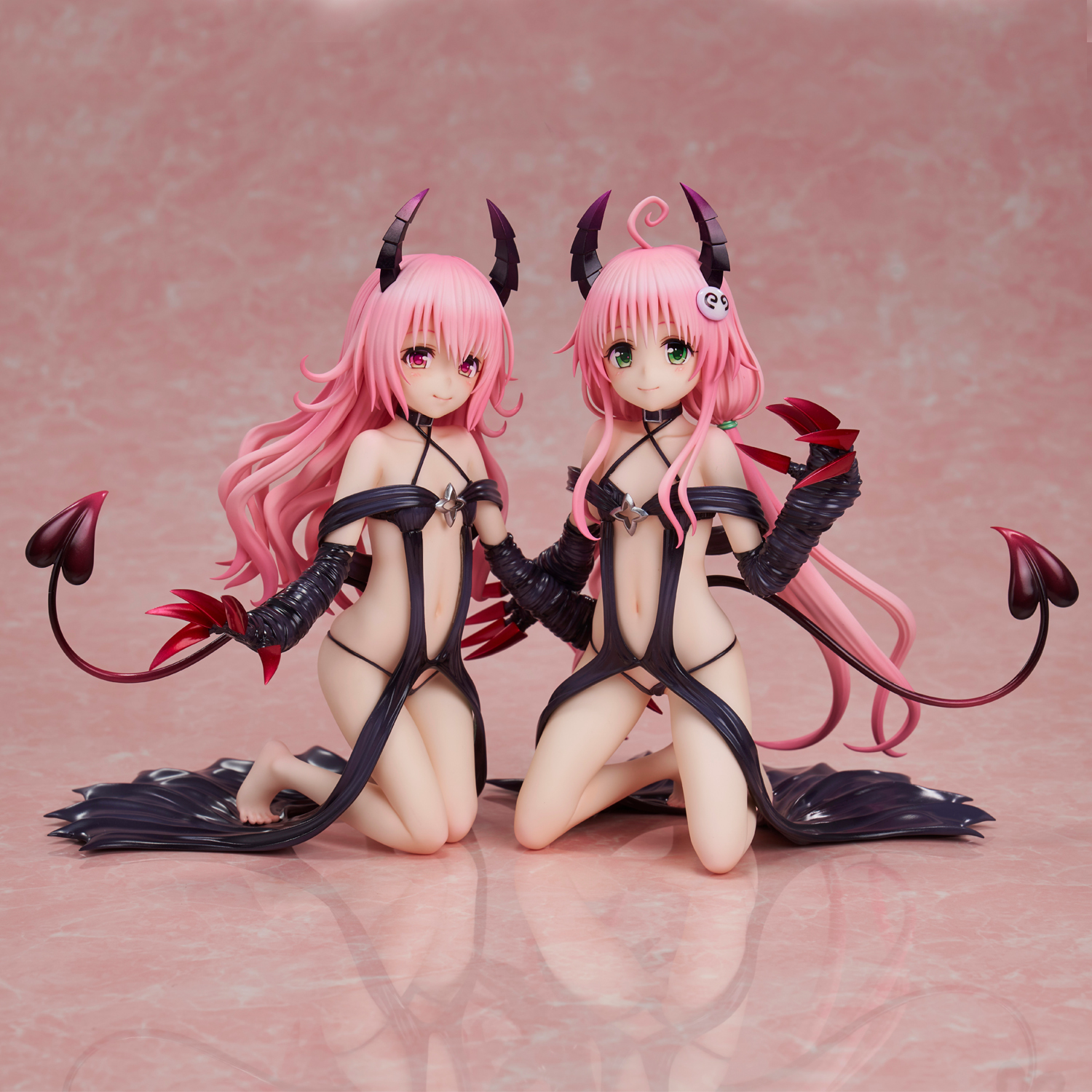 "To Love-Ru Darkness" Lala Satalin Deviluke & Momo Belia Deviluke -Les Filles!-
